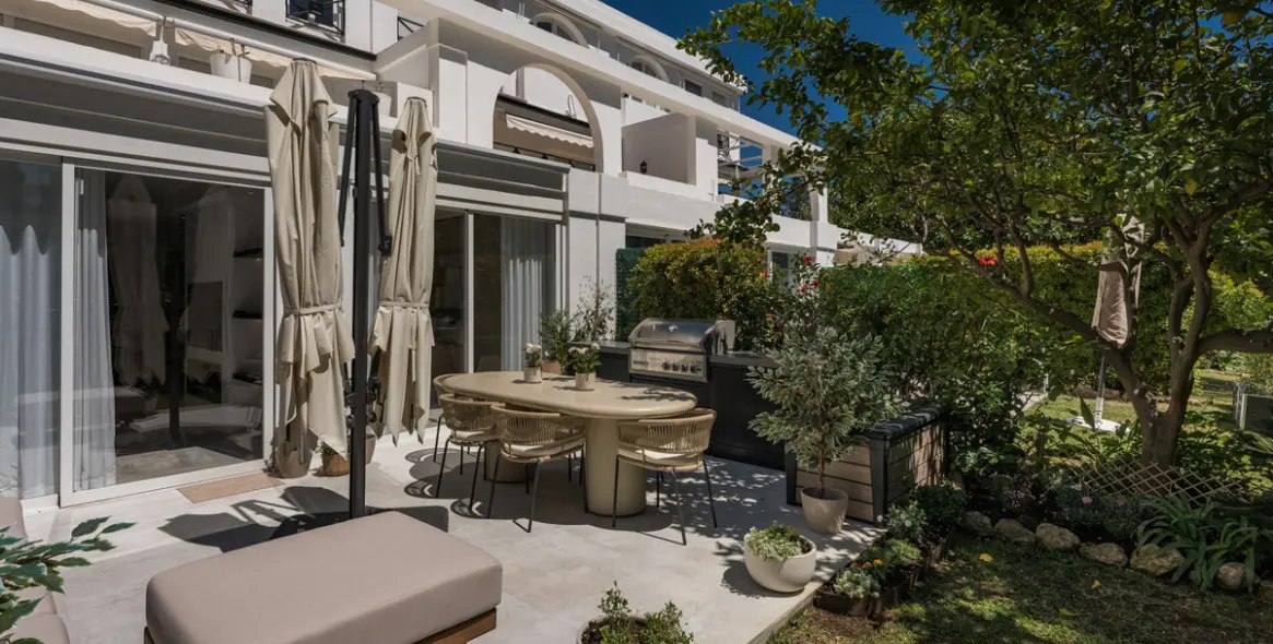 Sale of ground floor apartment in La Quinta 51