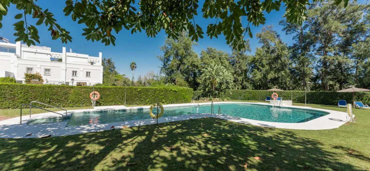 Venta de apartamento en planta baja en La Quinta 0