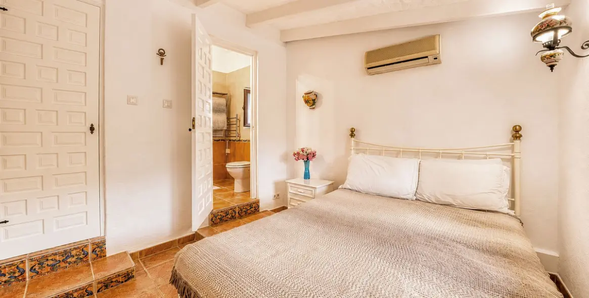 Продажа  отдельно стоящей виллы в Alhaurín el Grande 26