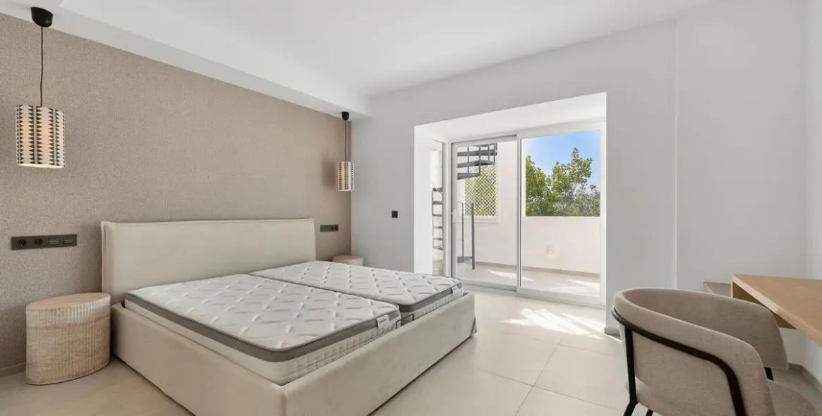Sale of penthouse in Nueva Andalucía 10