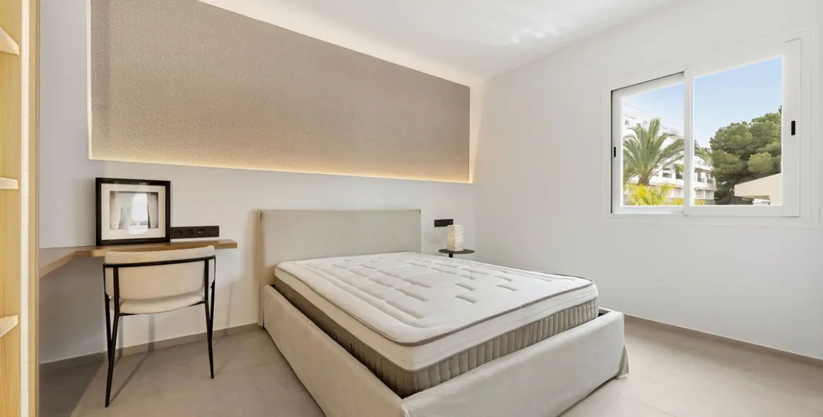 Sale of penthouse in Nueva Andalucía 12