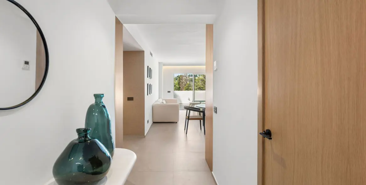 Sale of penthouse in Nueva Andalucía 14
