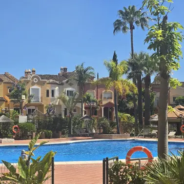 Продажа апартаментов на первом этаже в Puerto Banús