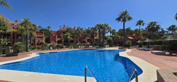 Продажа апартаментов на первом этаже в Puerto Banús 1
