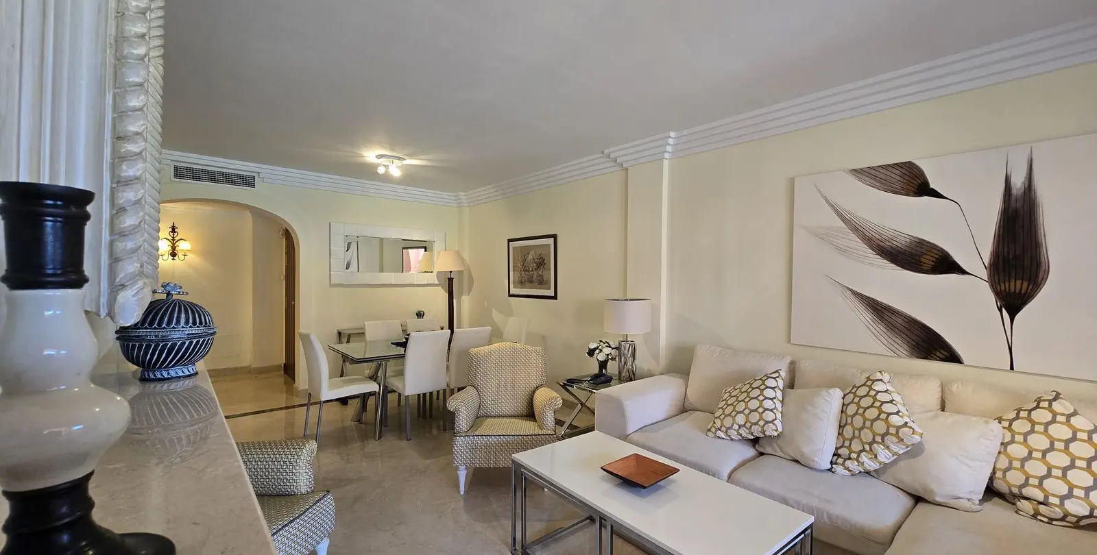 Long-term rent of ground floor apartment in Puerto Banús 10