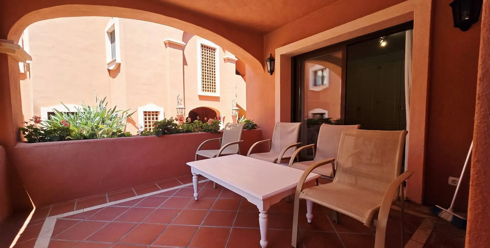 Long-term rent of ground floor apartment in Puerto Banús 13