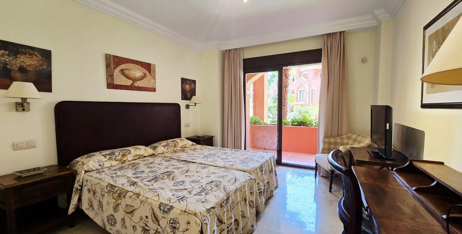 Long-term rent of ground floor apartment in Puerto Banús 24