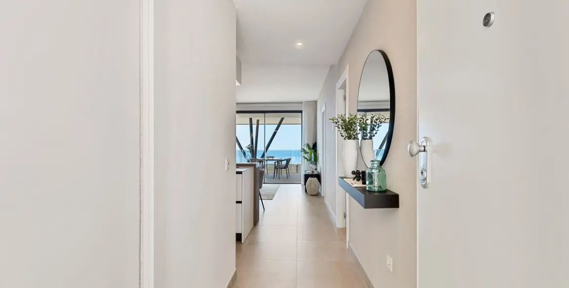 Sale of middle floor apartment in Fuengirola 4