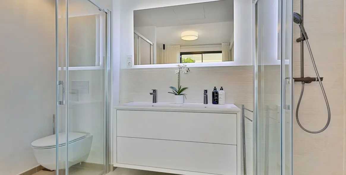 Sale of middle floor apartment in Fuengirola 7