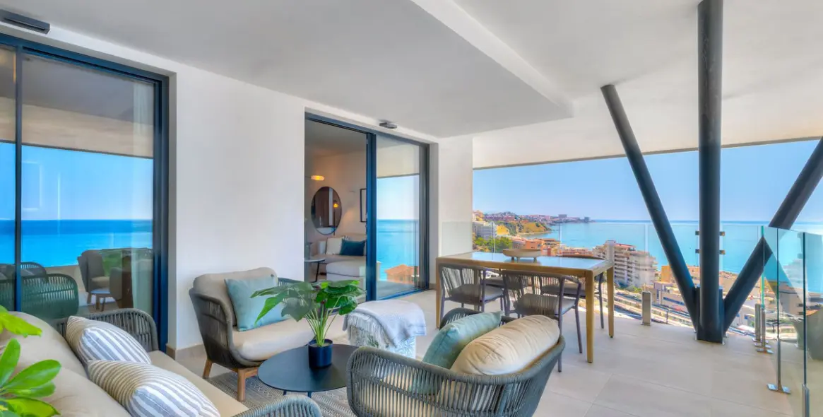 Sale of middle floor apartment in Fuengirola 21
