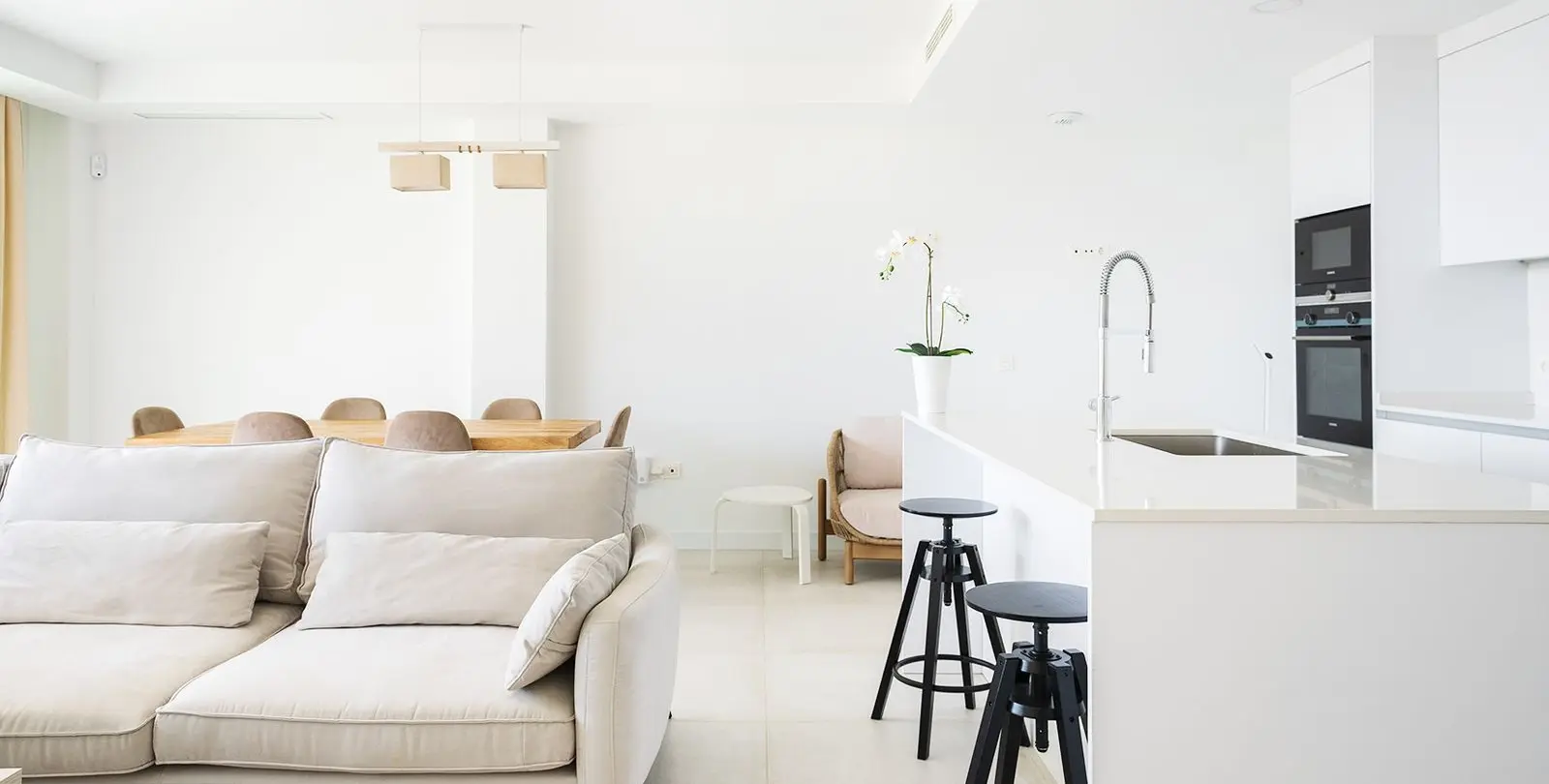 Sale of townhouse in El Chaparral 10
