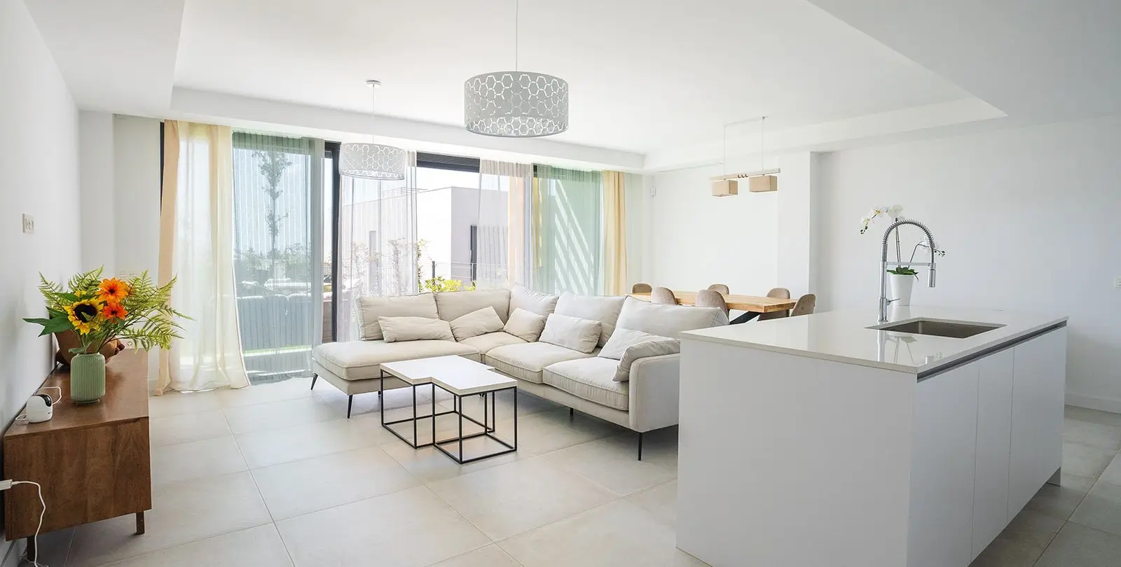 Sale of townhouse in El Chaparral 11