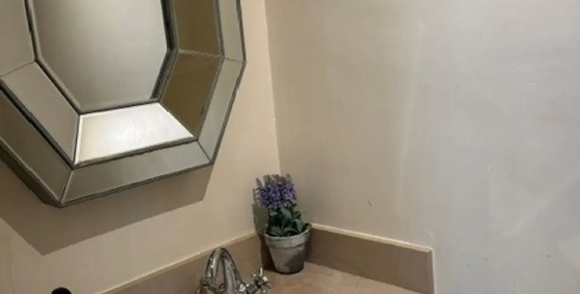Sale of townhouse in El Paraiso 4
