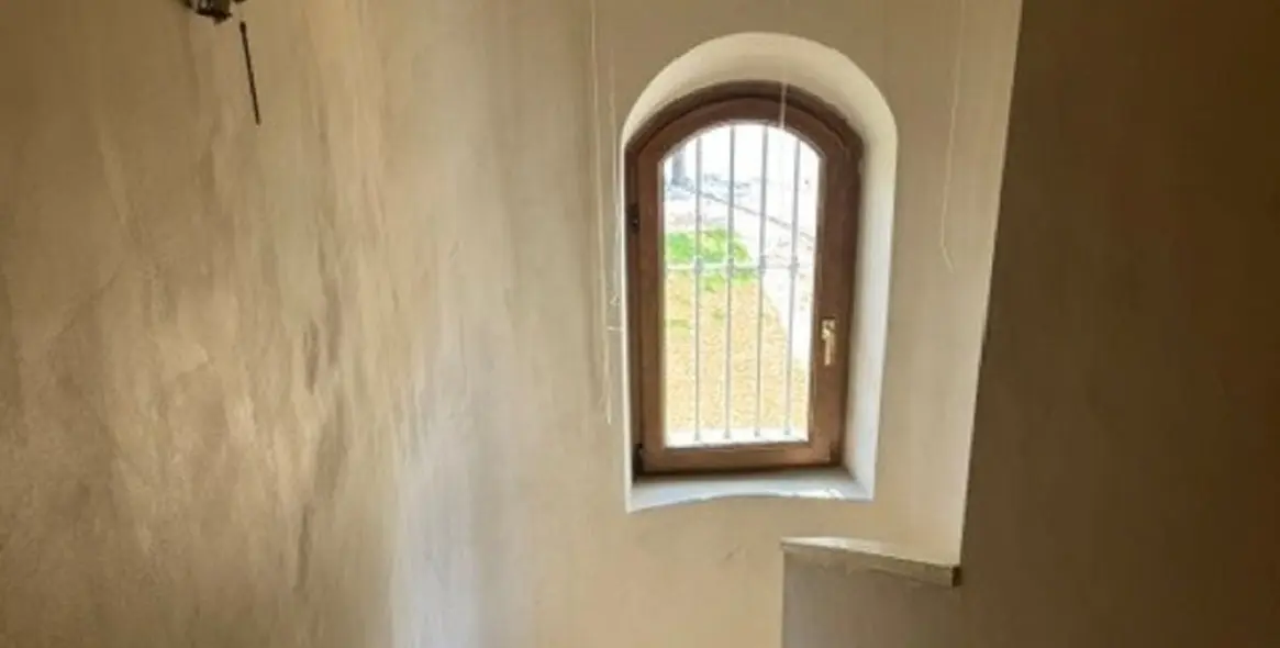 Sale of townhouse in El Paraiso 7