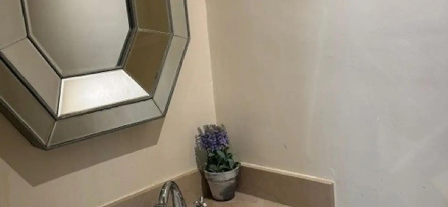 Sale of townhouse in El Paraiso 3
