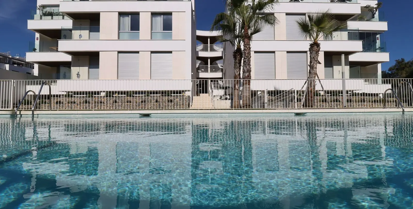 Продажа апартаментов на первом этаже в Elviria 1
