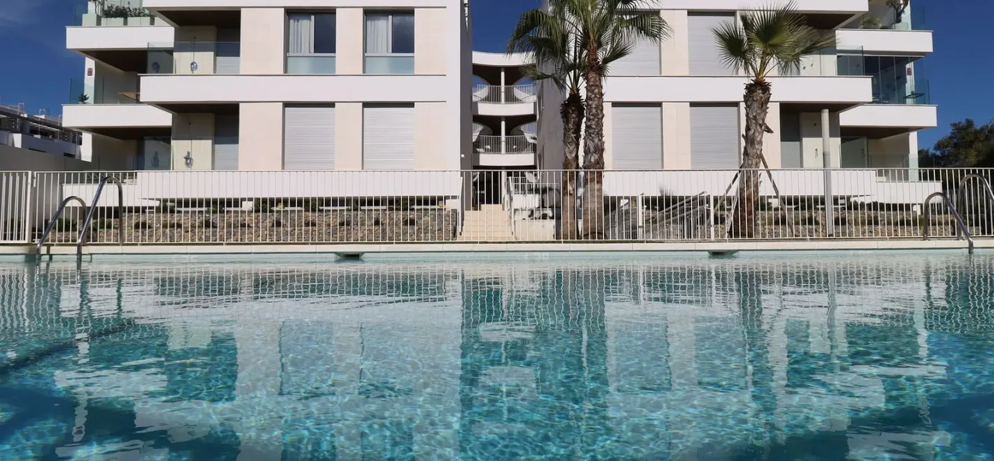 Продажа апартаментов на первом этаже в Elviria 0