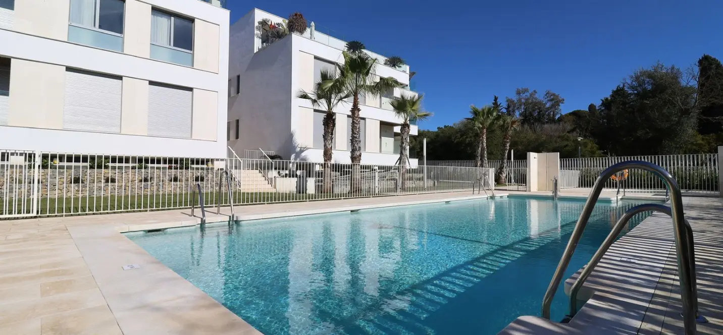 Продажа апартаментов на первом этаже в Elviria 1