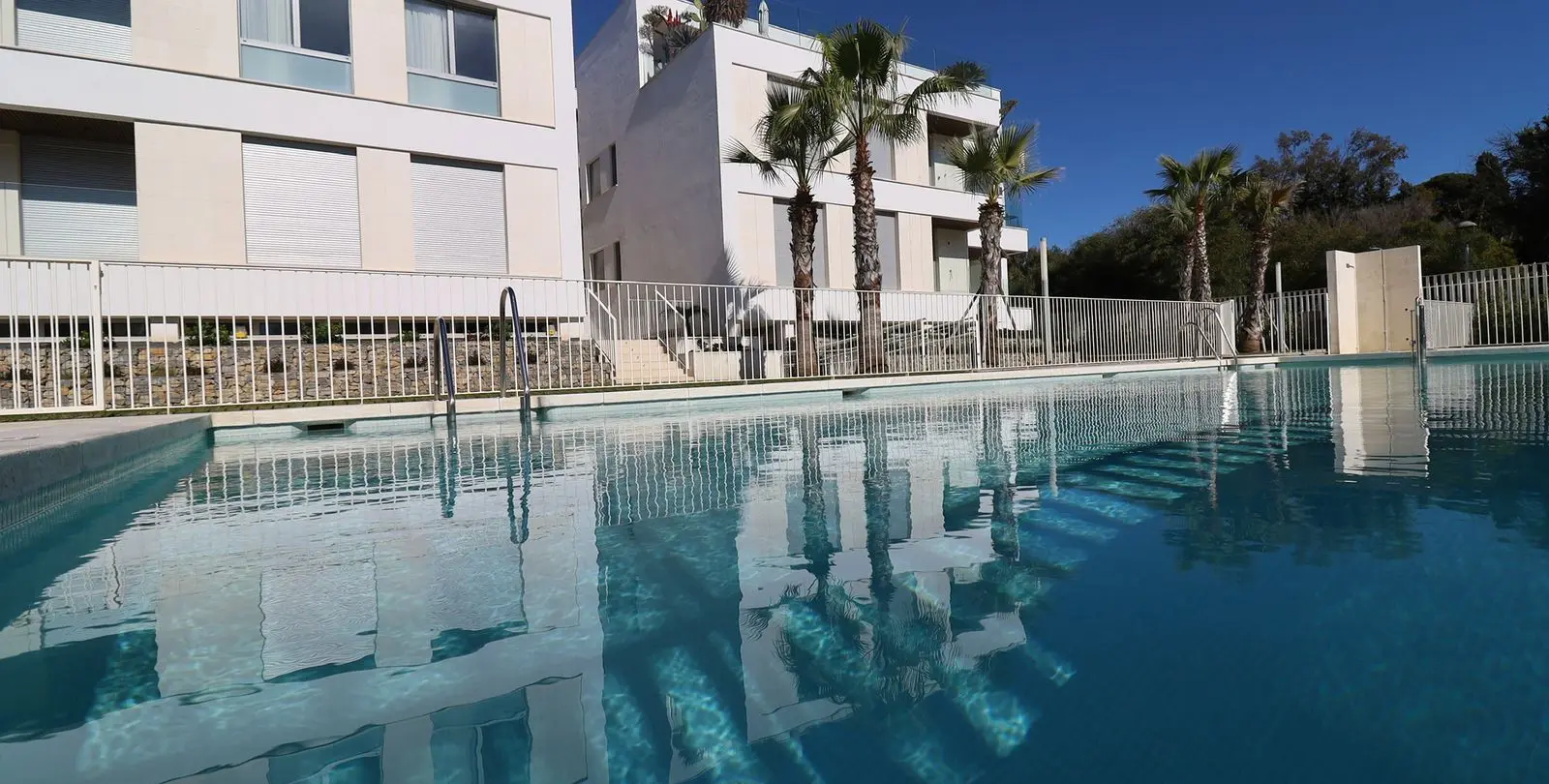 Продажа апартаментов на первом этаже в Elviria 3