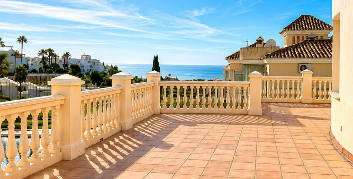 Sale of detached villa in Calahonda 8