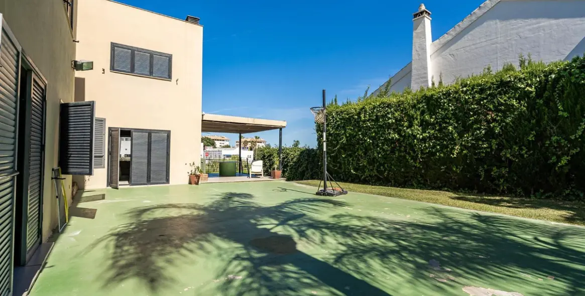 Продажа  отдельно стоящей виллы в Mijas Costa 7