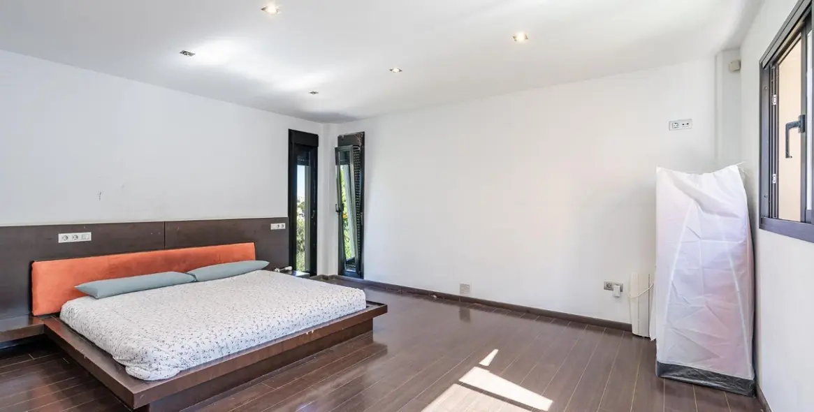 Продажа  отдельно стоящей виллы в Mijas Costa 27