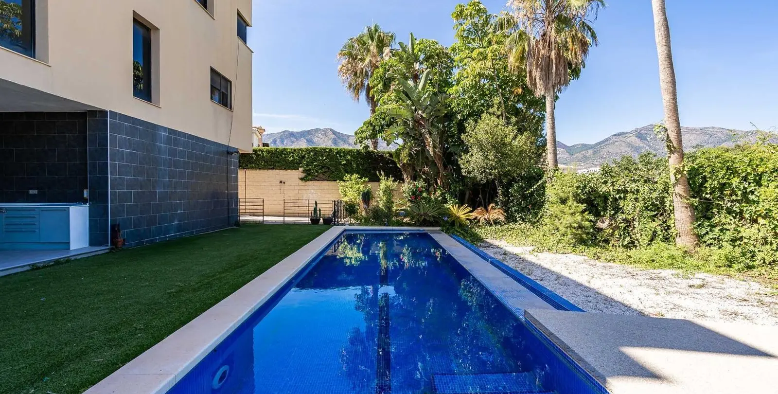 Venta de villa independiente en Mijas Costa 2