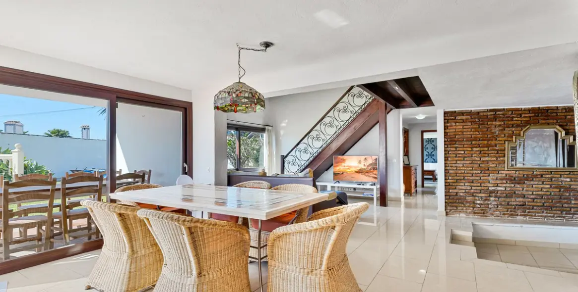 Venta de villa independiente en Estepona 13