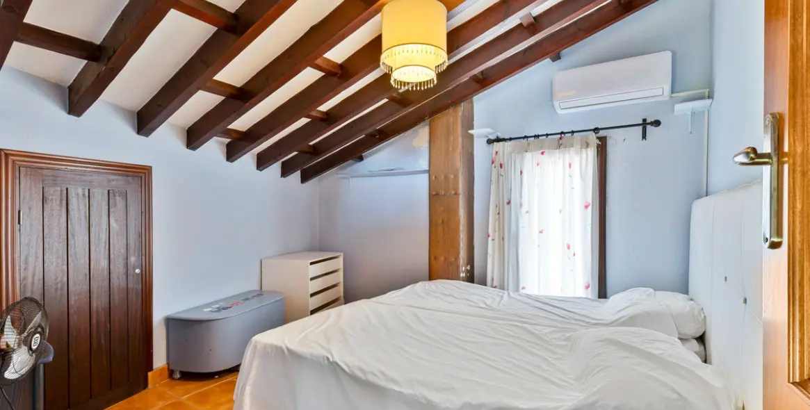 Venta de villa independiente en Estepona 30