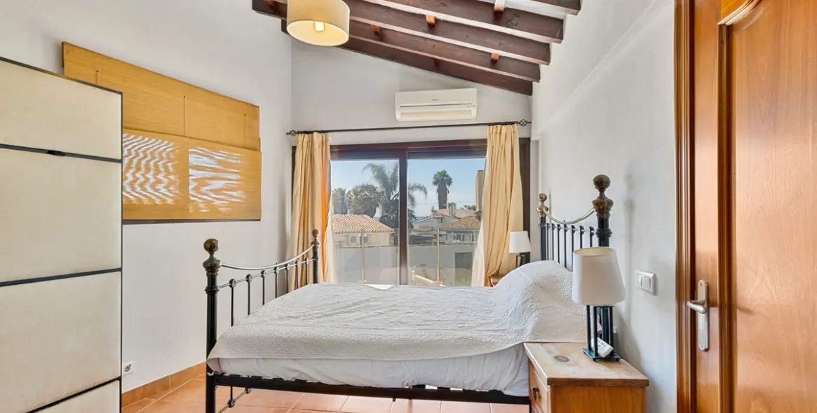 Venta de villa independiente en Estepona 37