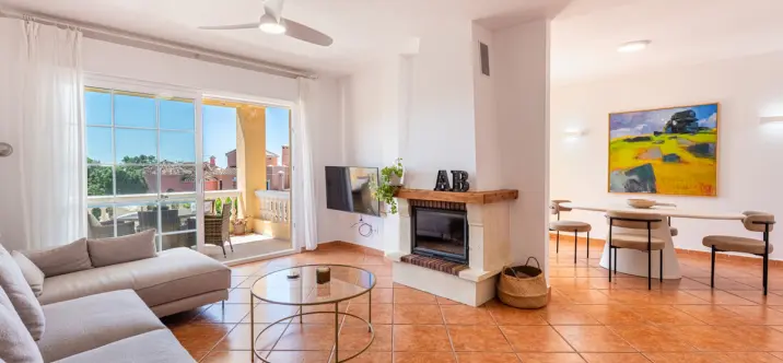 Sale of detached villa in Estepona 3