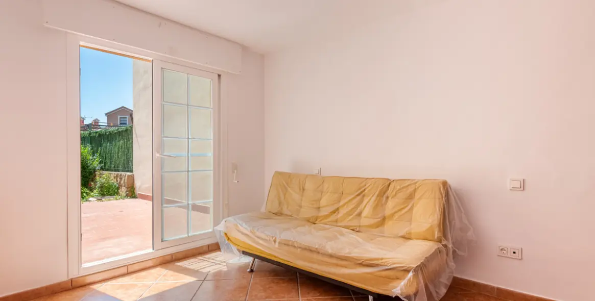Sale of detached villa in Estepona 30