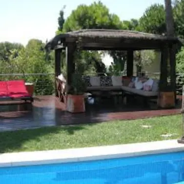 Venta de villa independiente en Calahonda