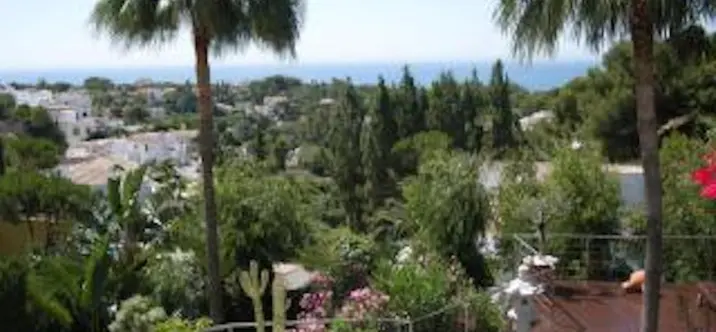Venta de villa independiente en Calahonda 3