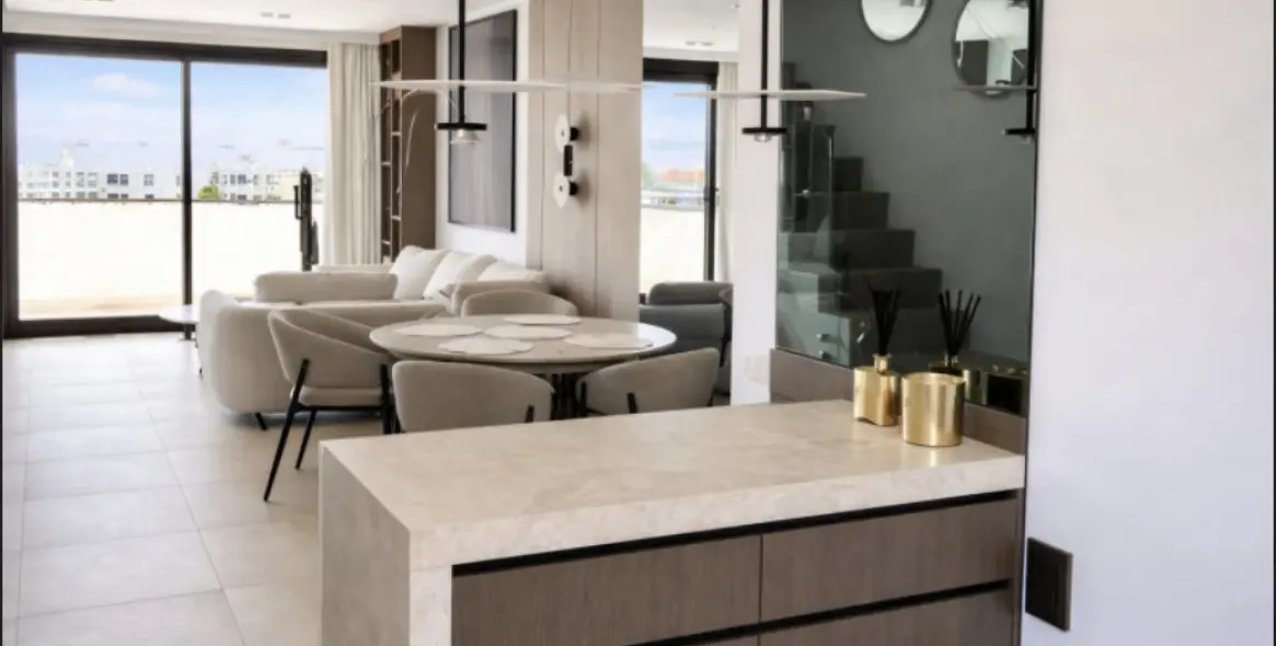 Venta de apartamento en planta media en Estepona 7