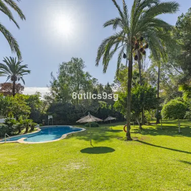 Venta de apartamento en planta baja en The Golden Mile