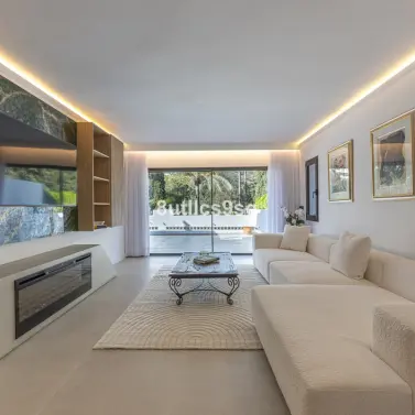 Venta de apartamento en planta baja en The Golden Mile