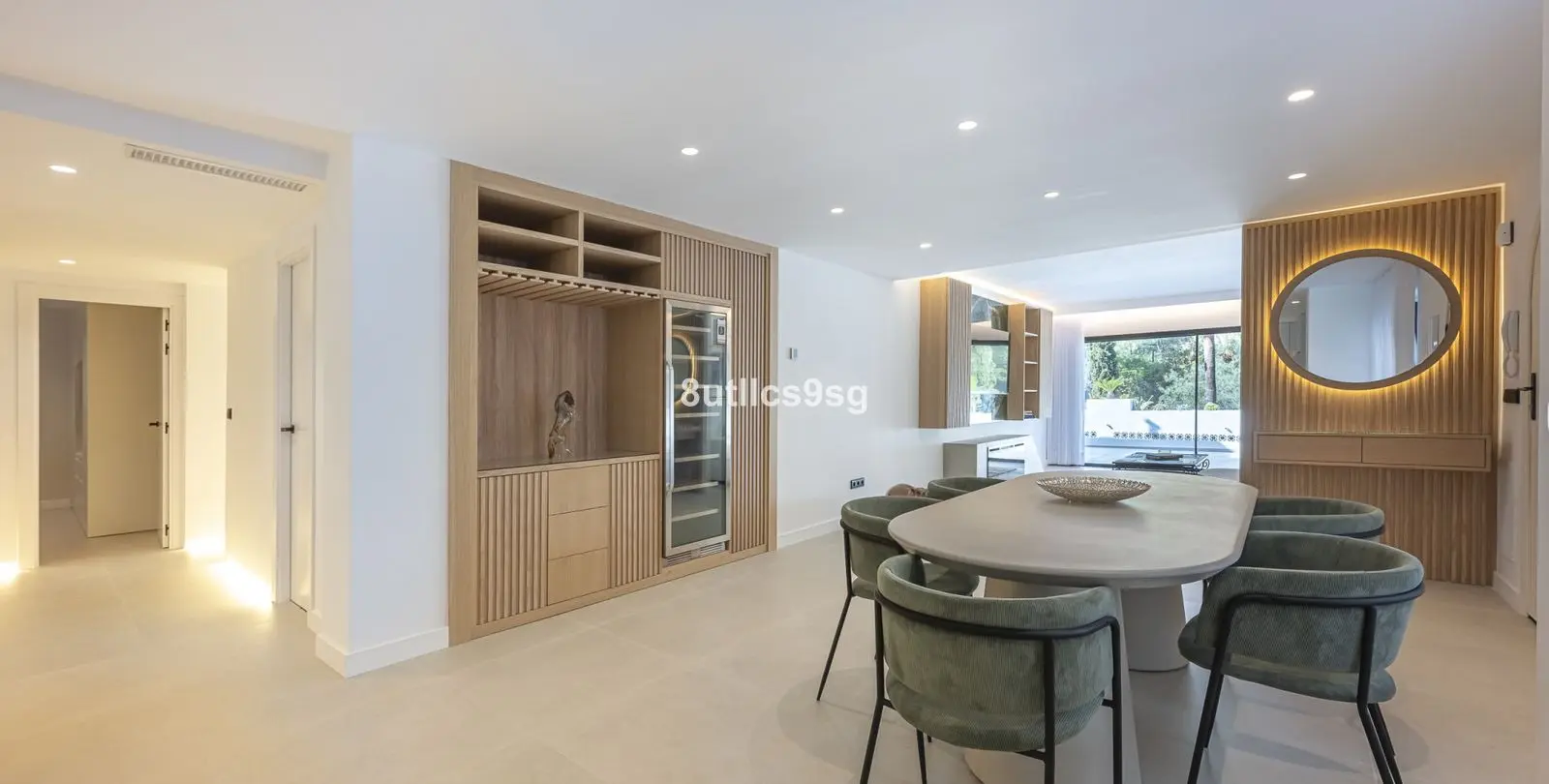 Sale of ground floor apartment in The Golden Mile 8