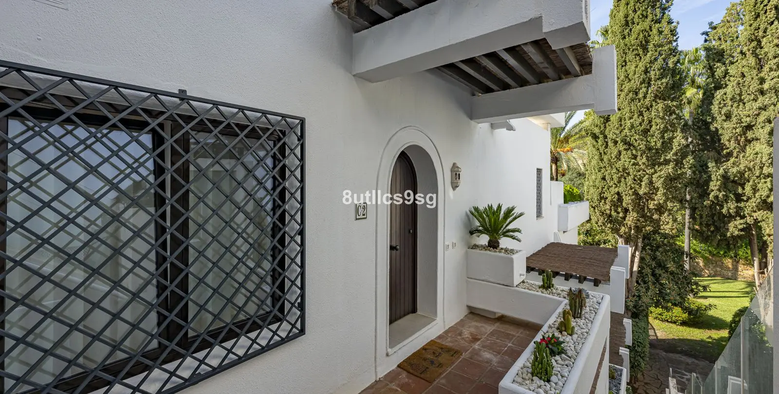 Sale of ground floor apartment in The Golden Mile 22