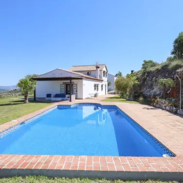 Venta de villa independiente en Guaro