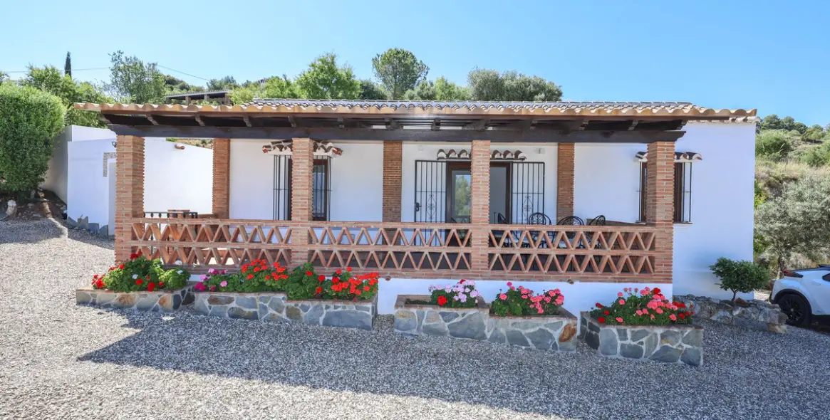 Venta de villa independiente en Guaro 6
