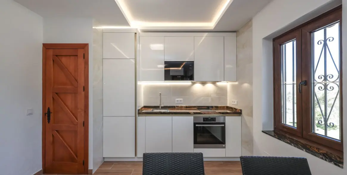 Venta de villa independiente en Guaro 65