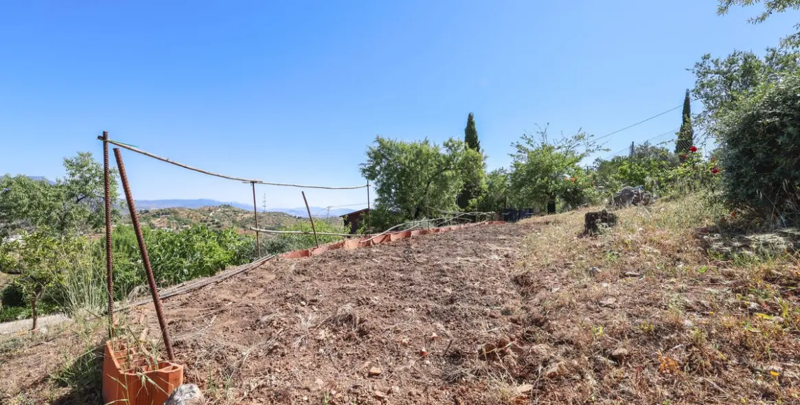 Venta de villa independiente en Guaro 125