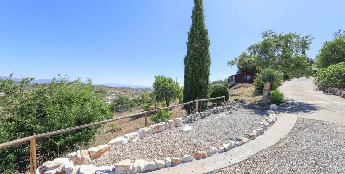 Venta de villa independiente en Guaro 135