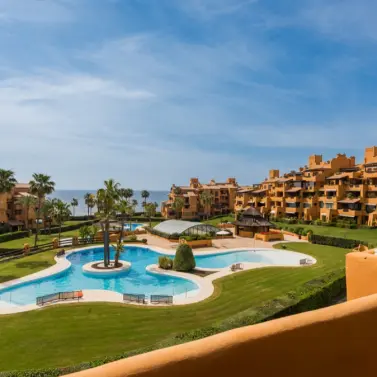 Venta de apartamento en planta baja en Estepona