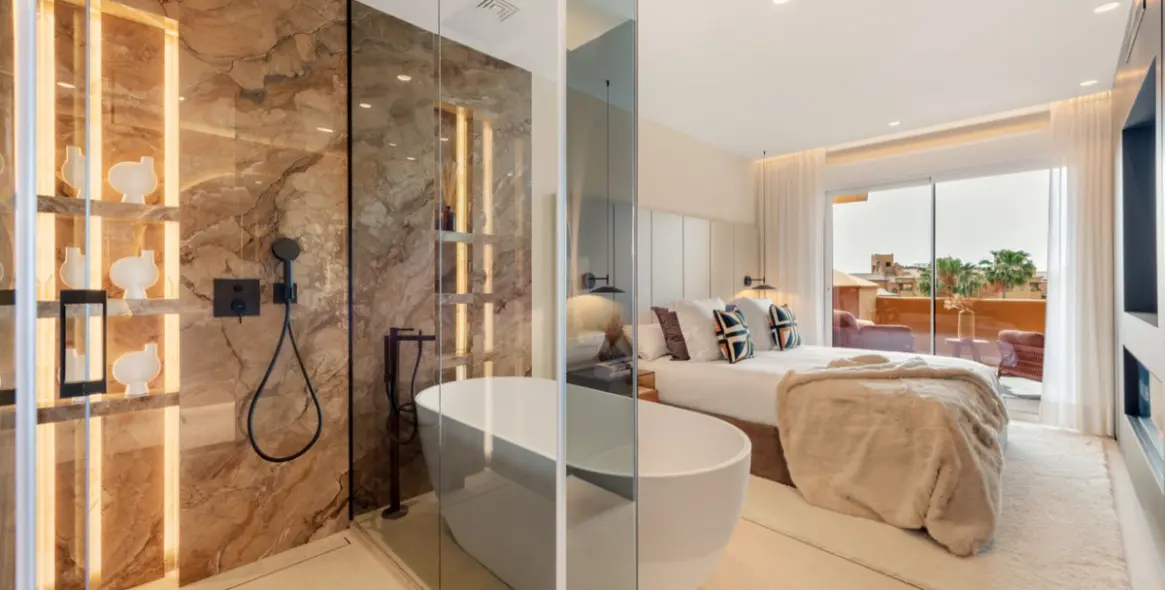 Venta de apartamento en planta baja en Estepona 15
