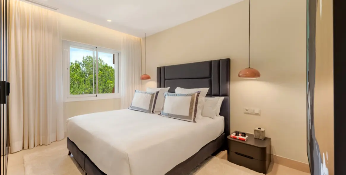 Venta de apartamento en planta baja en Estepona 16