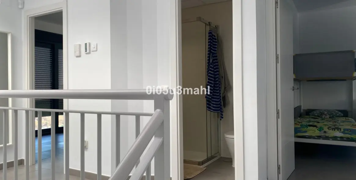Venta de villa independiente en Cerrado de Calderón - Hacienda Paredes 22