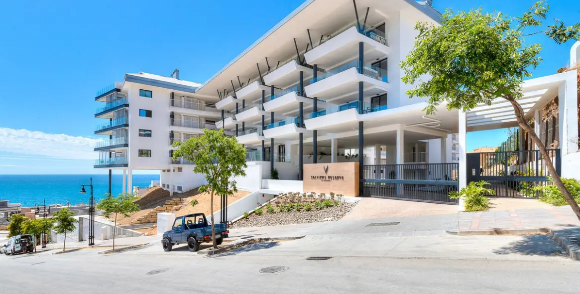Venta de apartamento en planta media en Fuengirola 2