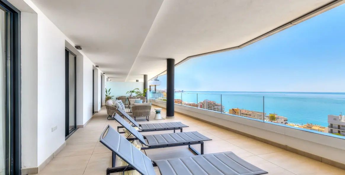 Venta de apartamento en planta media en Fuengirola 35